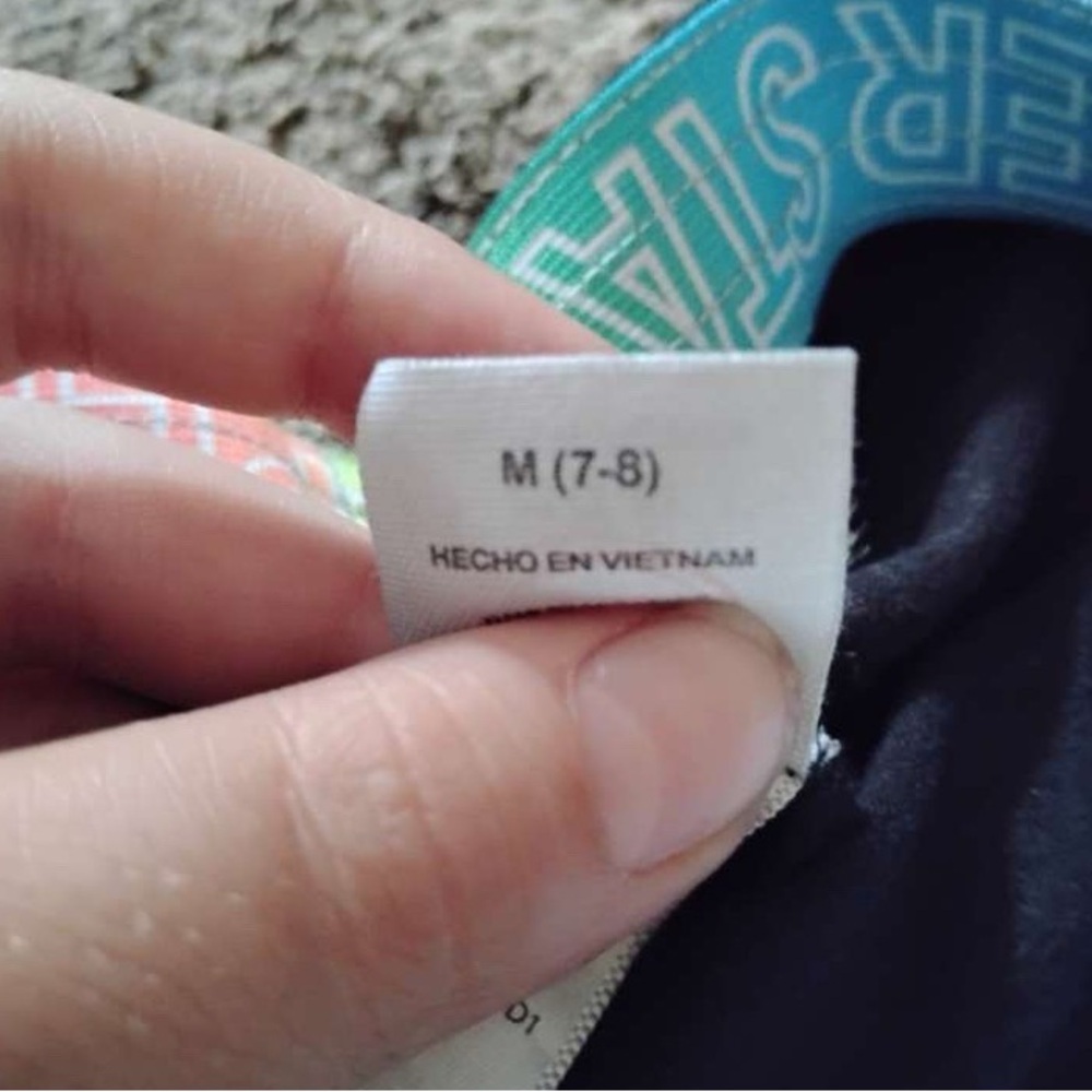 Colorful shorts with Text Design - Picture 3 of 3